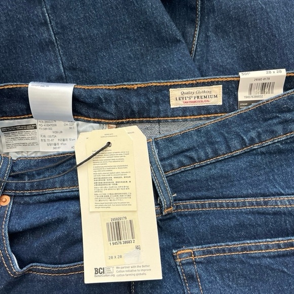 Levi’s 501 Jeans - Picture 8 of 10